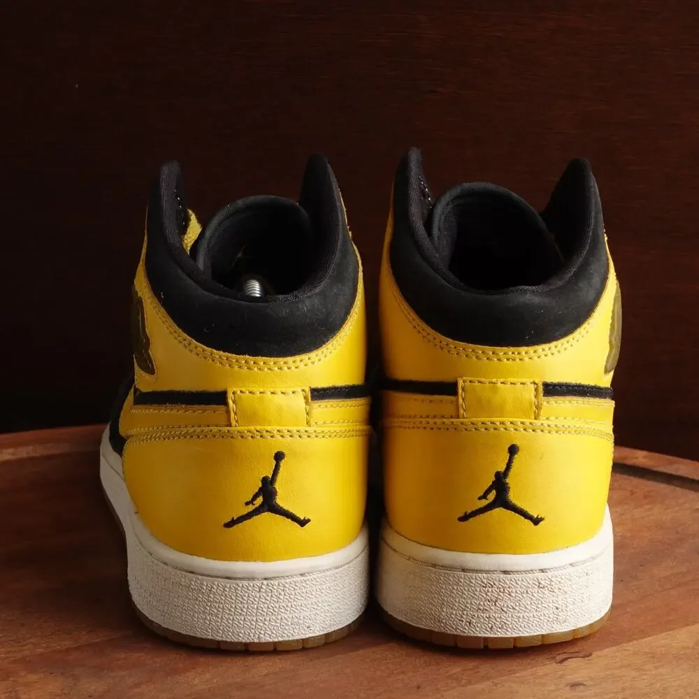 Nike Sneakers SZ 6.5Y Air Jordan 1 Retro New Love BLK Varsity Maize 307383-071